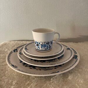 Noritake "Blue Moon" (5) Pc Place Setting
